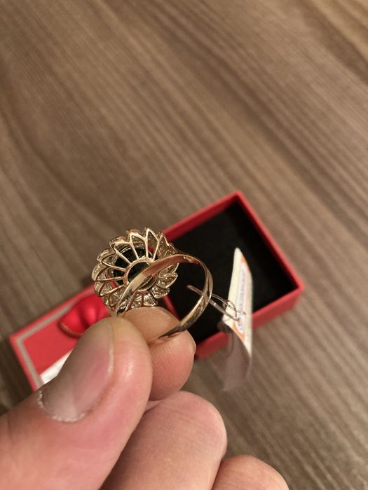 Золотое кольцо продам