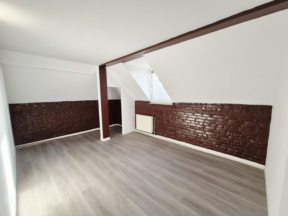 Apartament 3 camere decomandat-81 mp- Copou