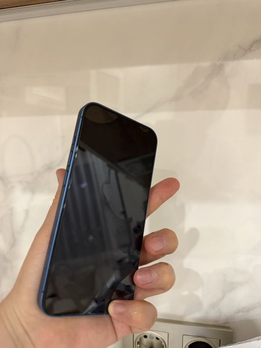 Продам iPhone 13 (Blue / Синий)