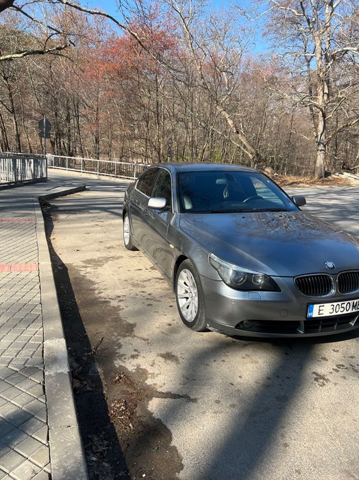 Автомобил бмв 530d