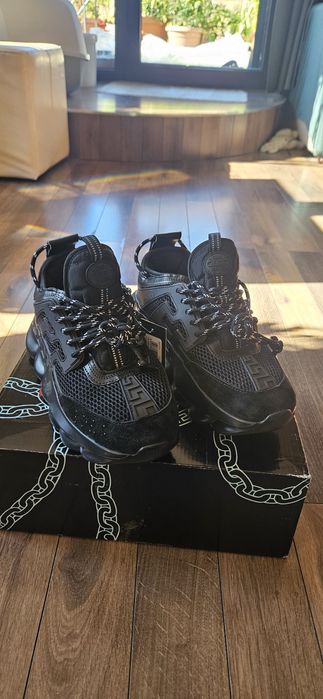 versace chain reaction