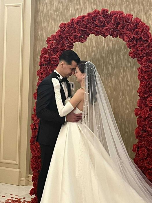 Dominiss Vivienne булчинска булченска рокля XS 34  с воал и ръкавици