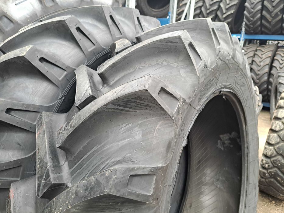 Cauciucuri noi 16.9-38 marca OZKA cu 14 pliuri anvelope pentru TRACTOR