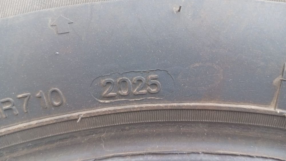 Шины зимние 215/65/16