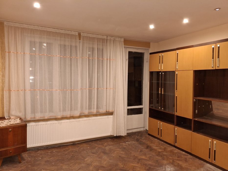 Дава се под наем Двустаен апартамент в Горна Оряховица - 76 кв.м за 306 € - Снимка #2