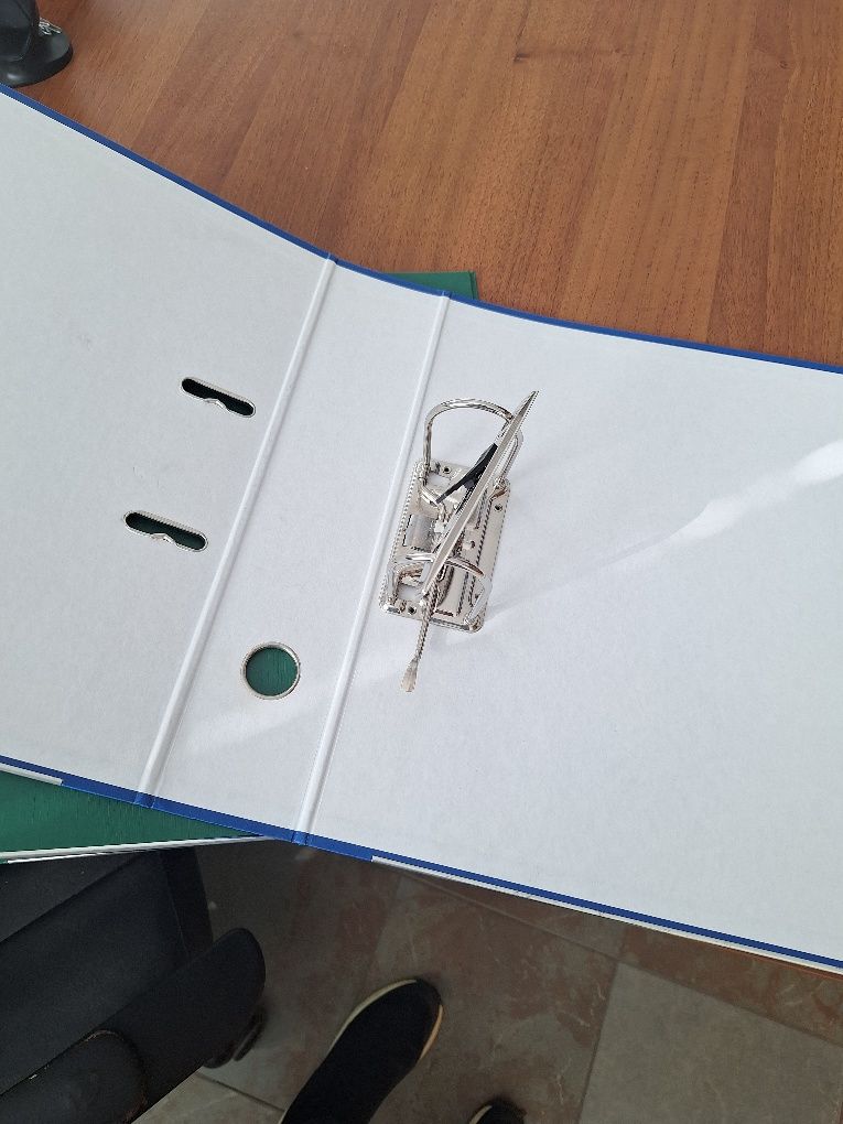 Класьори / папки с рингове 8см. гр. София Орландовци • OLX.bg
