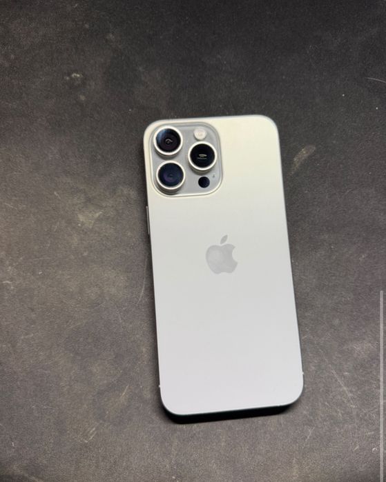 iPhone 15 Pro Max