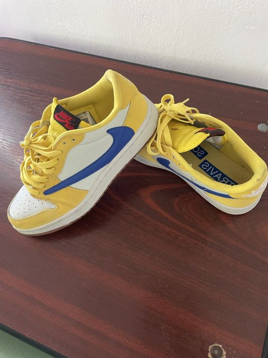 Vand adidași travis scott