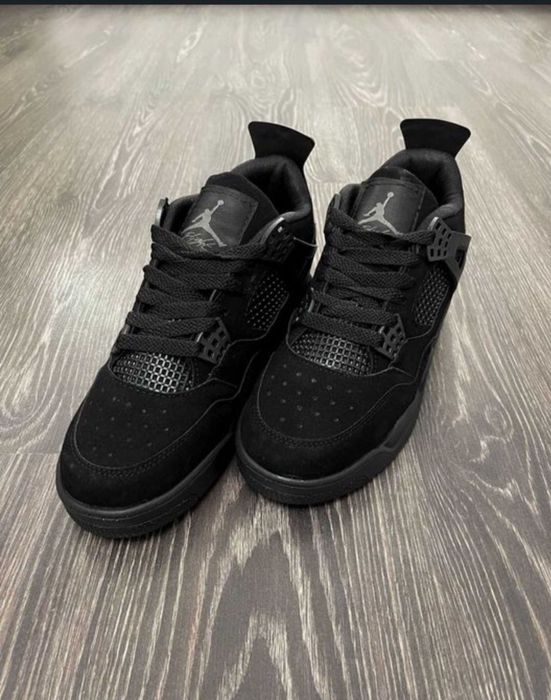 Jordan 4 Black cat
