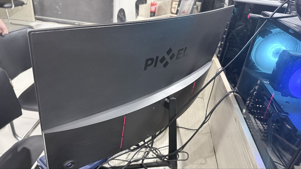 Продаю мониторы PIXEL и ARTEL в хорошем состоянии