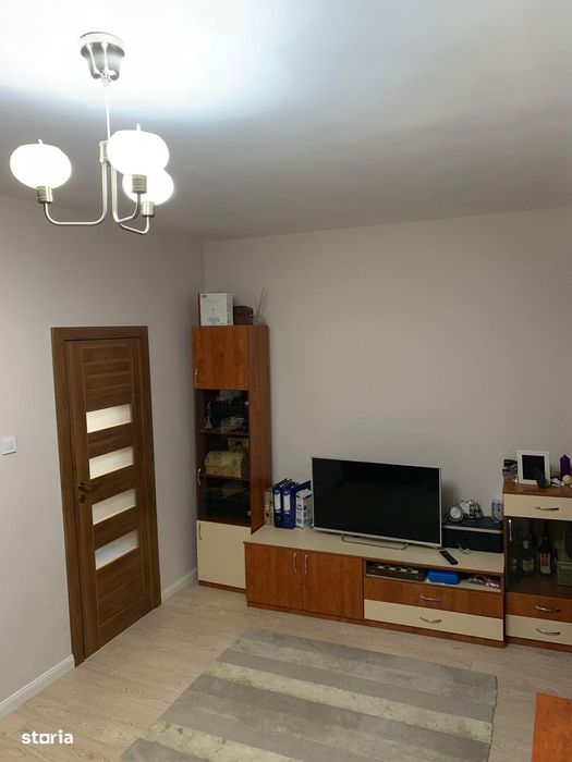 Apartament cu 1 camera etaj 1 din 3,  boxa si parcare, Gruia