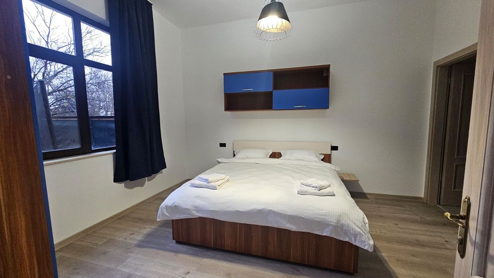 Inchiriez casă Brașov cartier Noua 80m 4 camere singurin curte