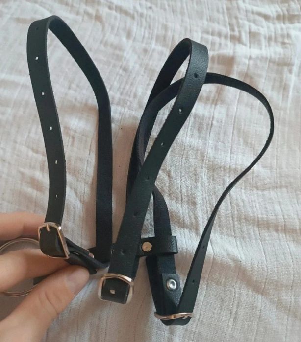 Choker negru modern