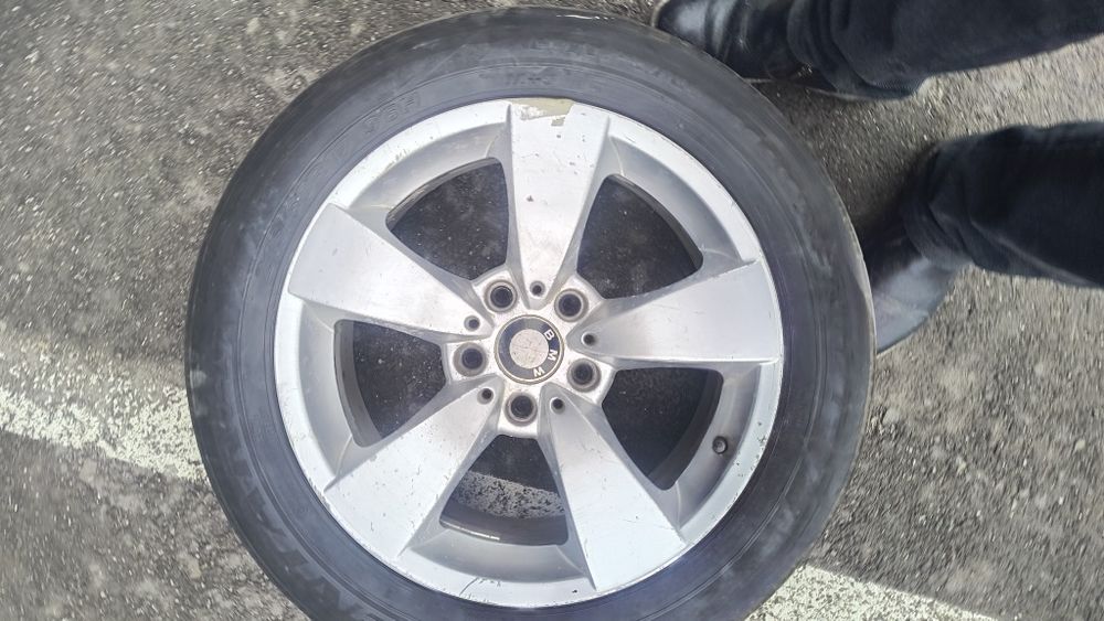 Подам диски на БМВ .