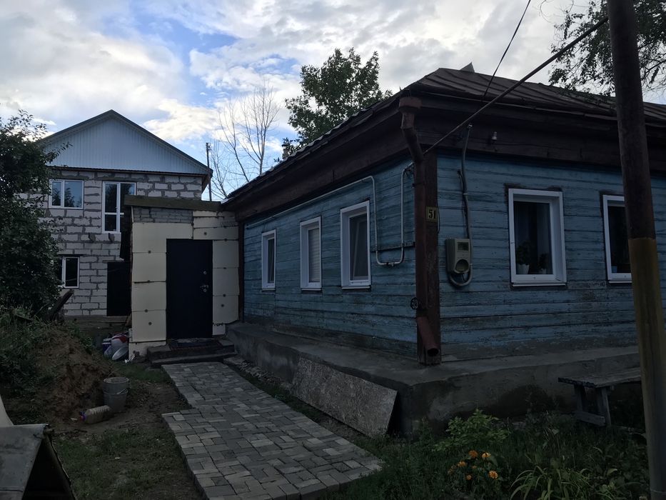 Срочно продам два дома