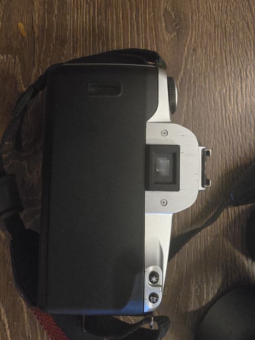 Canon 500 N pe film cu teleobiectiv Sigma