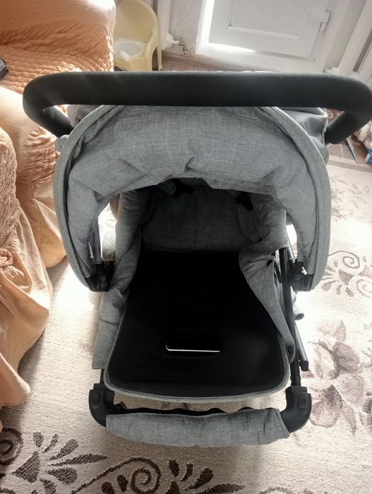 Продаю коляски 2 место