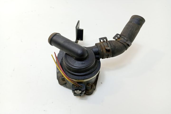 Pompa recirculare apa 03L965561A Audi A4 B8/8K