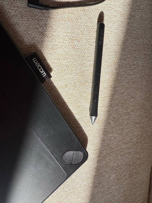 Wacom intuos medium графический планшет