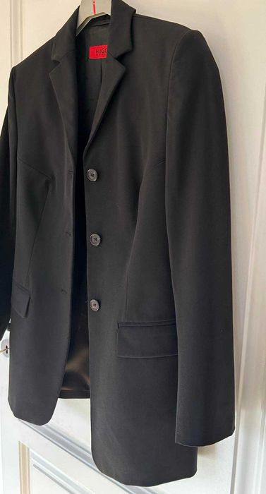 Черен костюм с панталон Hugo Boss, IT 42