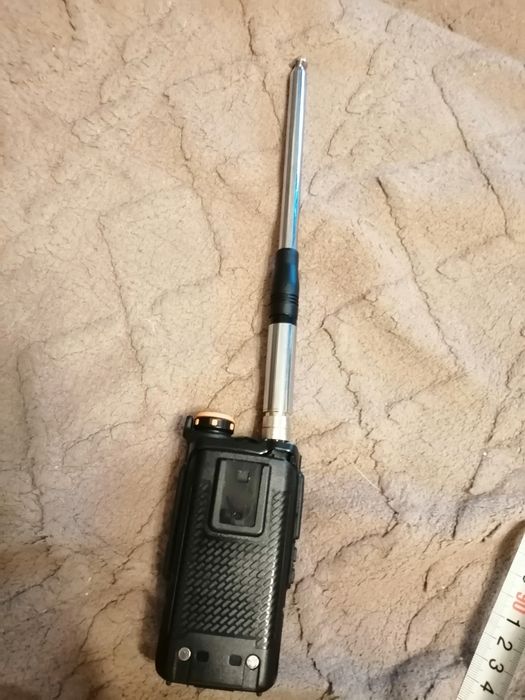 Радиоприемник маленький.