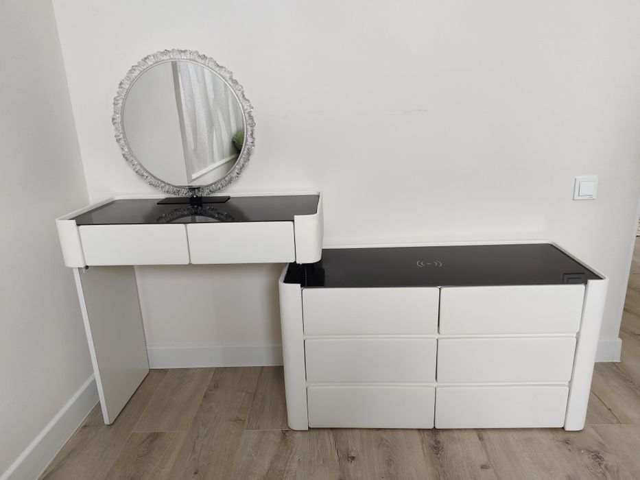 Туалетный столик