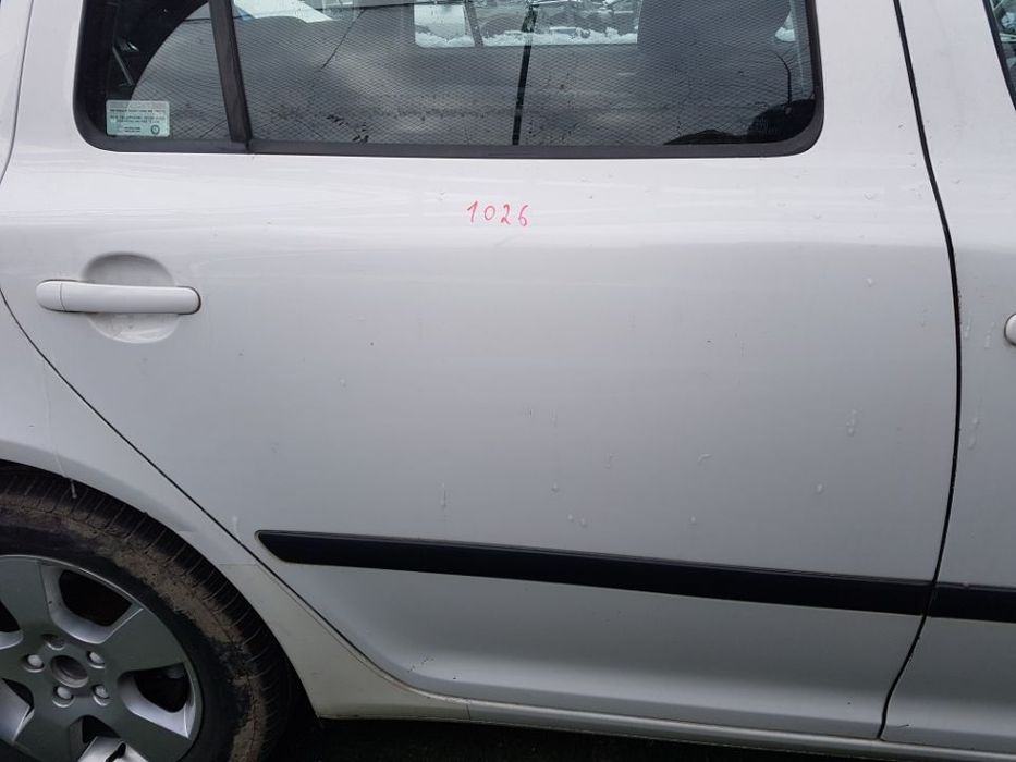 Usa / Portiera Dreapta Spate Skoda Octavia 2 2003 - 2013 Cod Culoare 1026