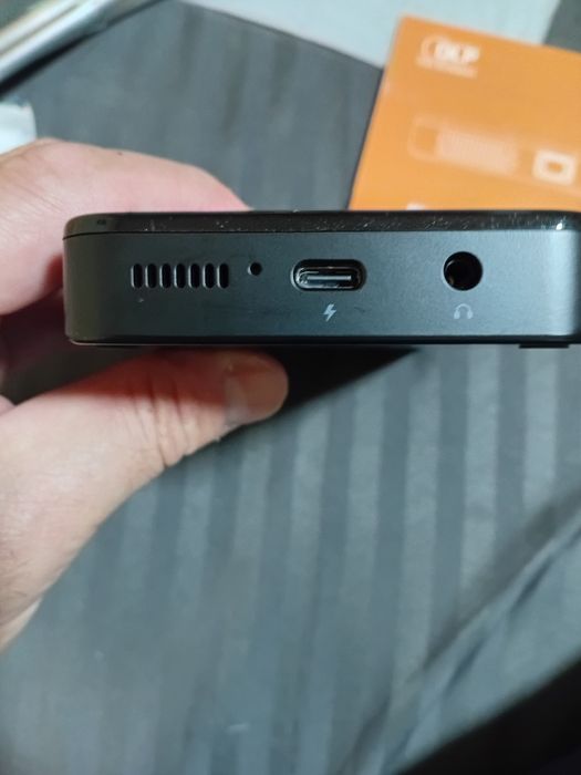 Mini Portable Projector DLP.  Verificare acasa