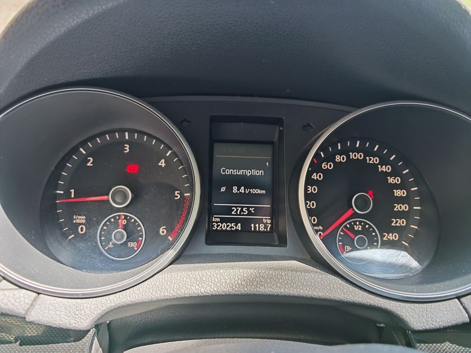 VOLKSWAGEN Golf 2011 — imagine 4