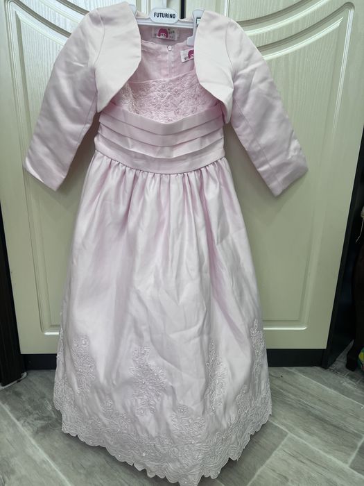 Продаю нарядное платье