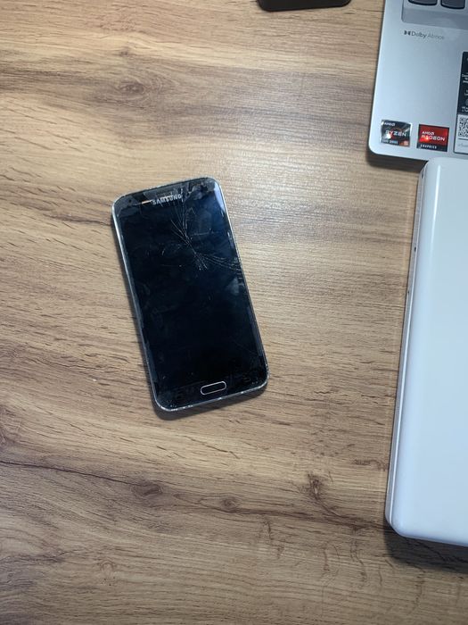 Продам samsung s5 , j7