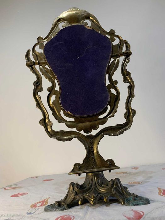 Oglinda vintage din bronz