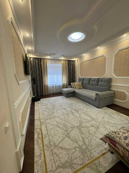 2-ком 75 м² в центре, потолки 3 м, можно сделать евро-трёшку!