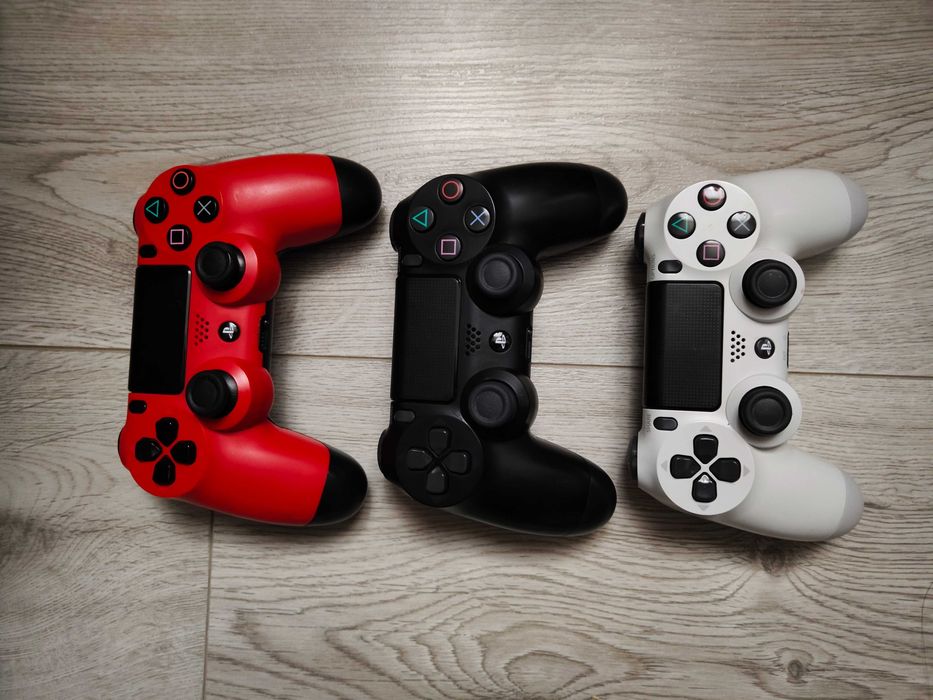 Playstation 4 Pro с 2 оригинални контролера