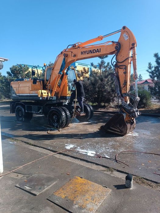 Ekskavator sotiladi!