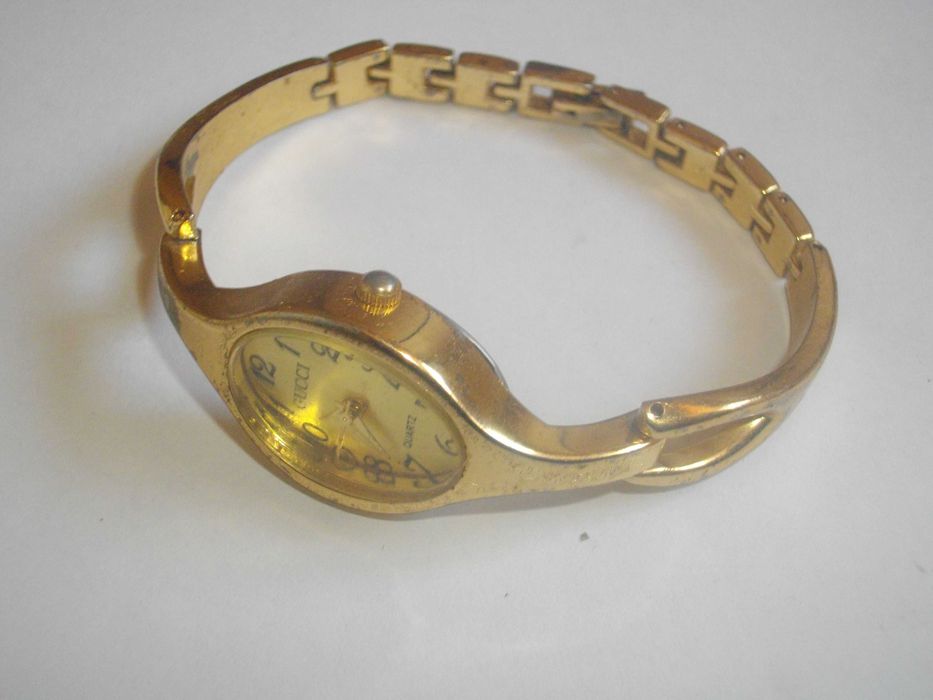 GICCI Passed-Дамски Малък Кварцов Електронен Часовник-Гривна-Отличен