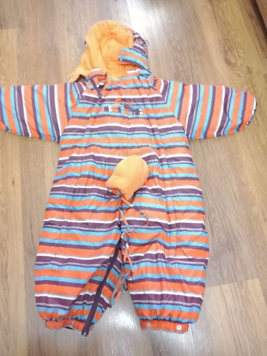 Продам детские Комбинезоны зима