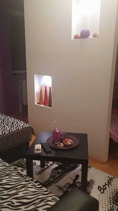 Дава се под наем Двустаен апартамент в Бургас, Меден рудник - зона А - 60 кв.м за 178.5 € - Снимка #1