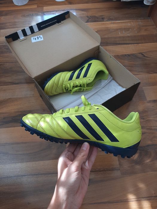 Оригинални бутонки Adidas