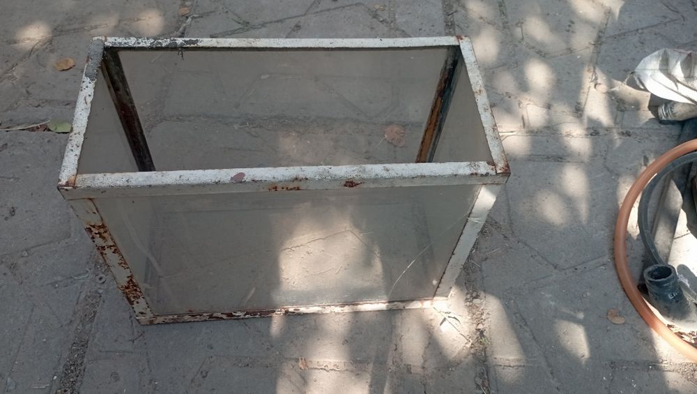 Стекла для аквариума и прилавки