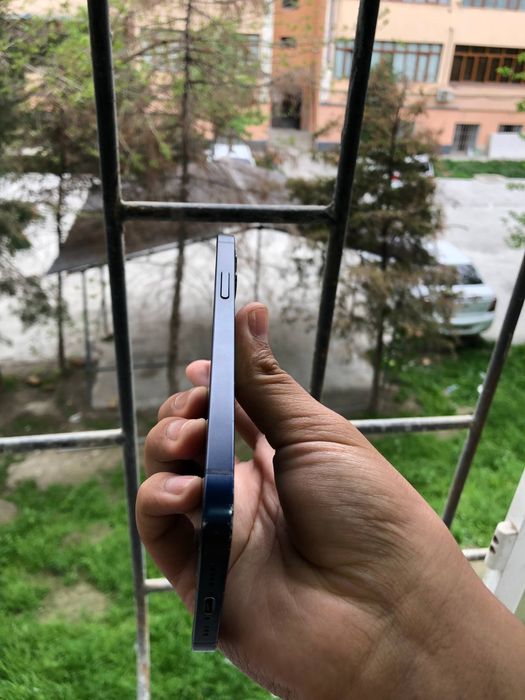 Iphone 12 sotiladi