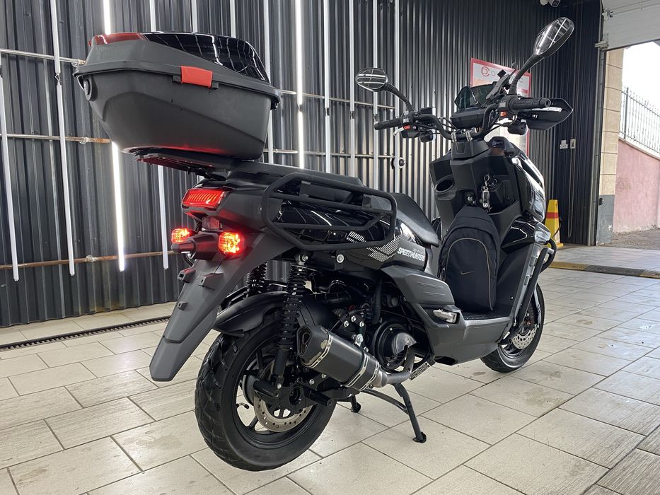 Скутер танк 150.