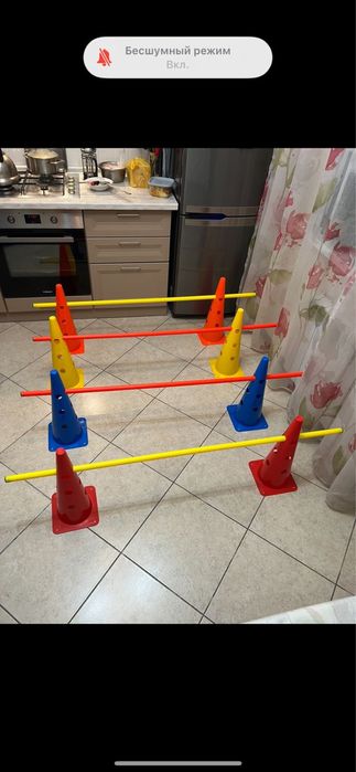 Набор из конусов и палочек