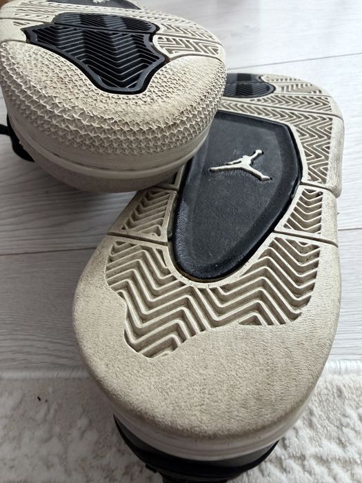 Air Jordan 4 RM mărimea 42