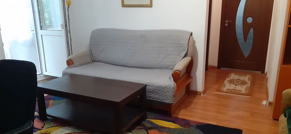 Închiriez apartament Podu Ros