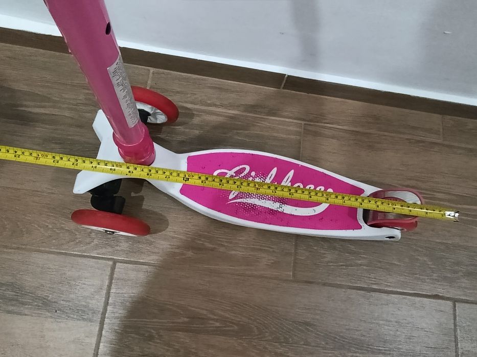 Vând trotinetă fete