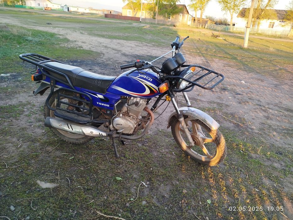 Продам мотоцикл якки 200 кубов
