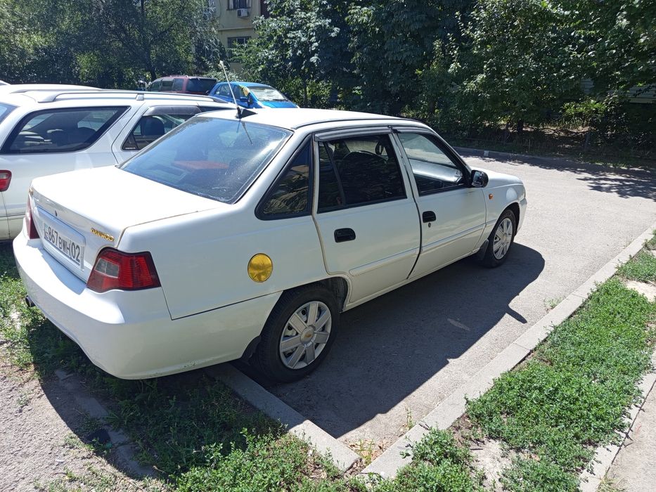 Продам авто Нексия 2  2011г