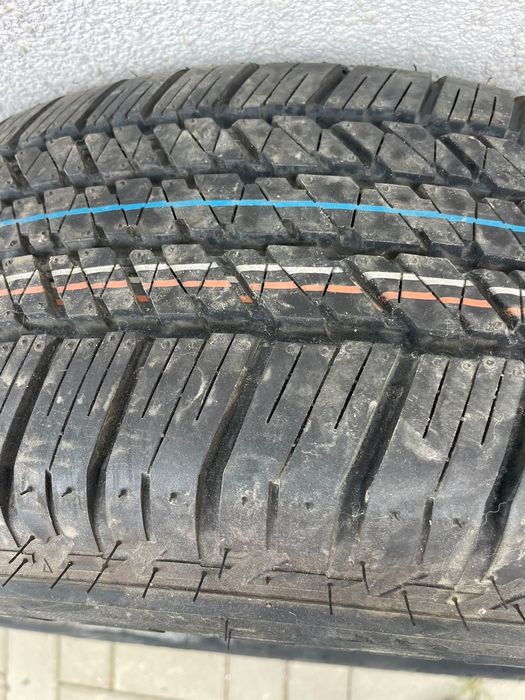 Vând 5 anvelope Bridgestone Dueler  H/T