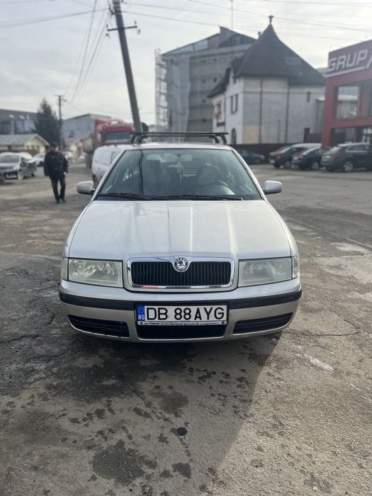 Vand octavia Tour 10/2005 Pret FIX